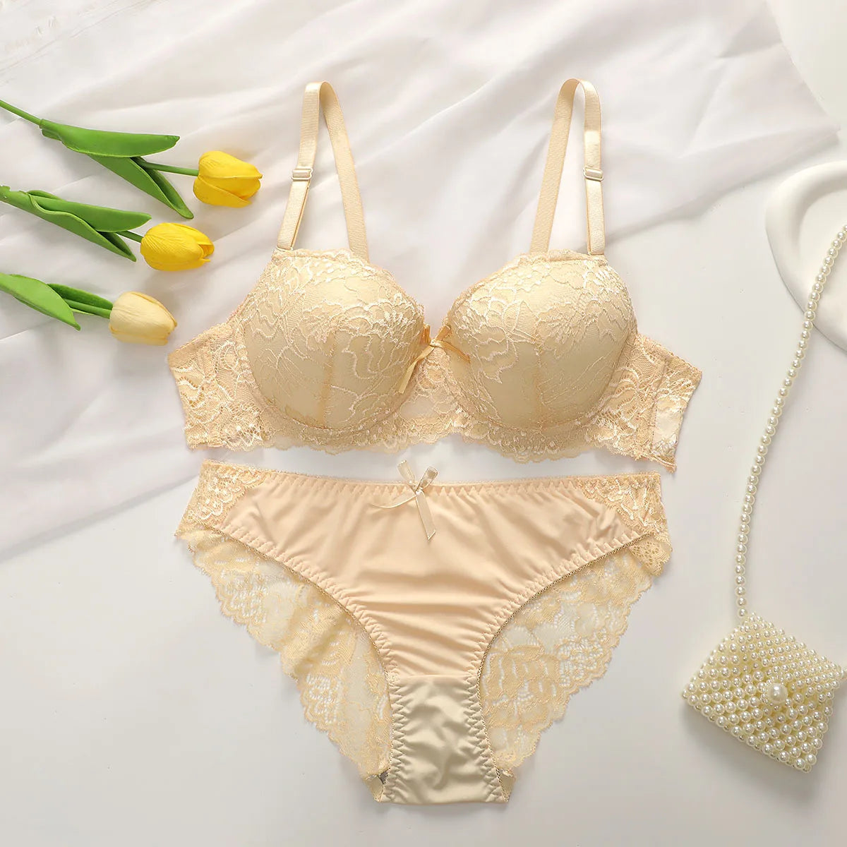 The Delilah Lace Set
